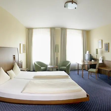 Victoria Hotel 4*