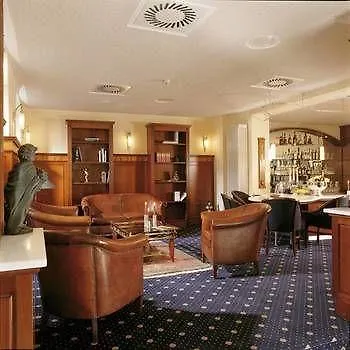 Victoria 4*