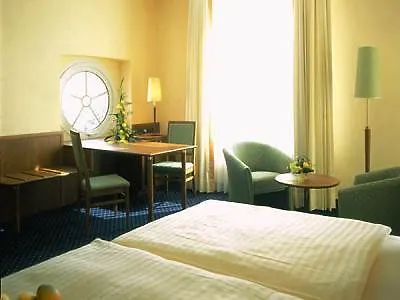 Victoria Hotel