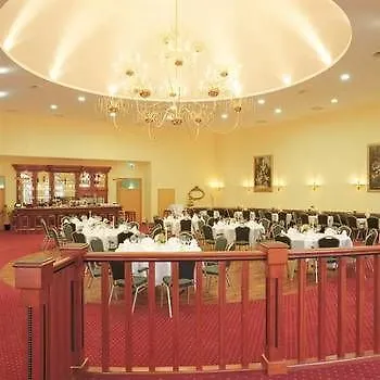 Victoria Hotel 4*